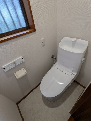 綱島西４丁目戸建てのトイレ