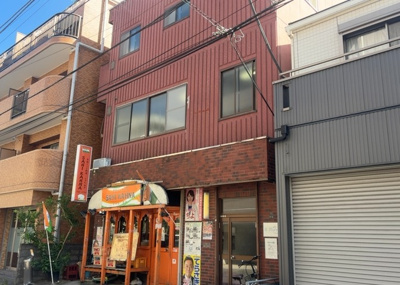 【外観】 | 佐溝ビル | 物件の詳細については、現地を見てわかること以外に、役所や法務局などで調べないとわからないことがあります。そのため、現地に行く場合は、もしこの物件を買ったらどのような生活ができるかをイメージしましょう。