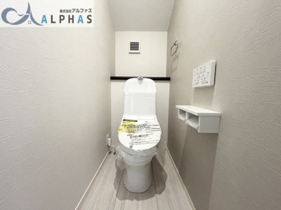 【トイレ】 | 明石市上ノ丸一丁目　新築戸建 | ◆2階にも洗浄便座付きトイレあり♪