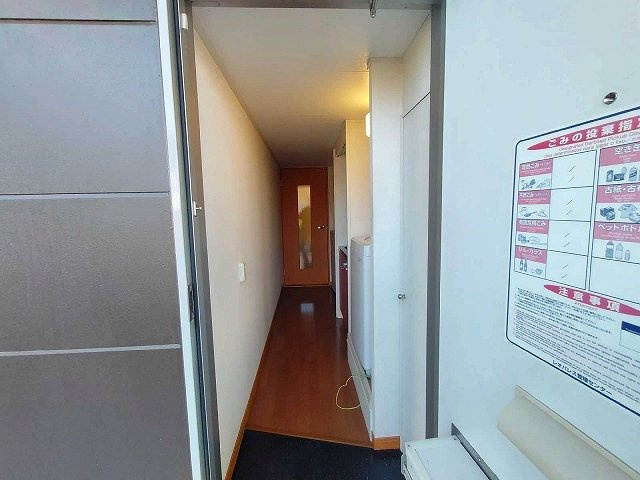 レオパレスリヴェールの玄関