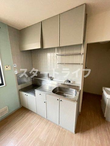 大阪市東淀川区西淡路３丁目のアパートのキッチン