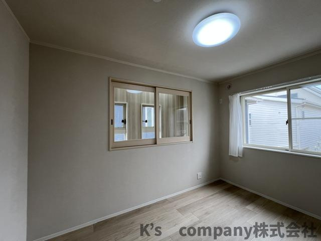 ◎藤沢市鵠沼海岸5丁目　中古戸建の収納|約5.3帖の洋室があります◇