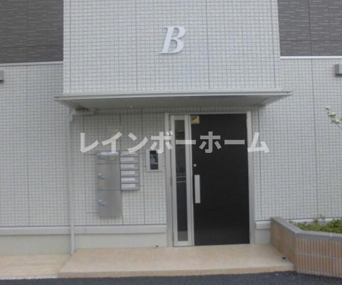 クリスタ　Bのエントランス