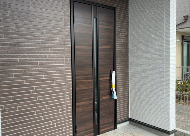 【設備】 | 敷地内には、散水栓や立水栓があります。水道水を直接利用できるため、水を運ぶ手間を省くことが出来ます。大量の水を必要とする洗車作業や清掃などに役立ちます。その他設備とあわせて、現地でご確認ください。