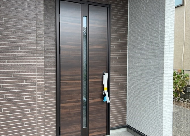【構造・工法・仕様】 | 木造住宅とは土台、壁、柱など建築物の強度を支える構造体の材に木が使用されている構造を指します。構造体は建物の自重を支えるだけではなく風圧や水圧、積裁荷重などあらゆる衝撃に耐えるための基礎です。