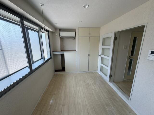 相模原市南区上鶴間本町４丁目の賃貸マンションの居間・リビング