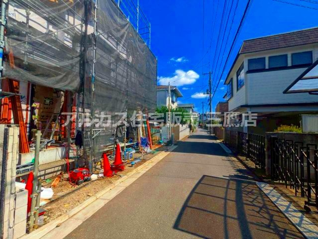 小平市仲町683番地　西武多摩湖線　一橋学園駅　新築戸建の前面道路含む現地写真