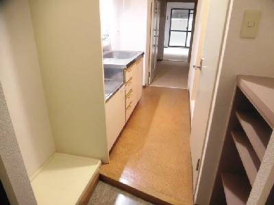アビタ御所南の内装|玄関から～