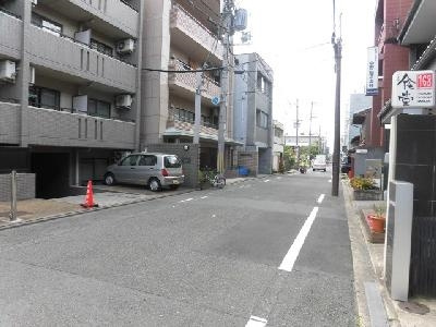 アビタ御所南の周辺|前面道路