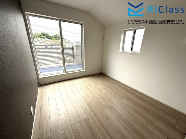 新築戸建　神戸市北区緑町２丁目1の洋室|明るい洋室です