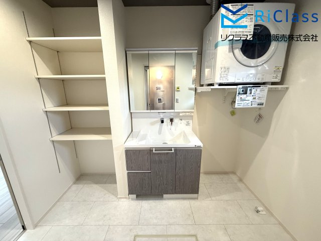 新築戸建　神戸市北区緑町２丁目1の独立洗面台|独立洗面化粧台付き
幹太くん標準装備です
ランドリースペースあります