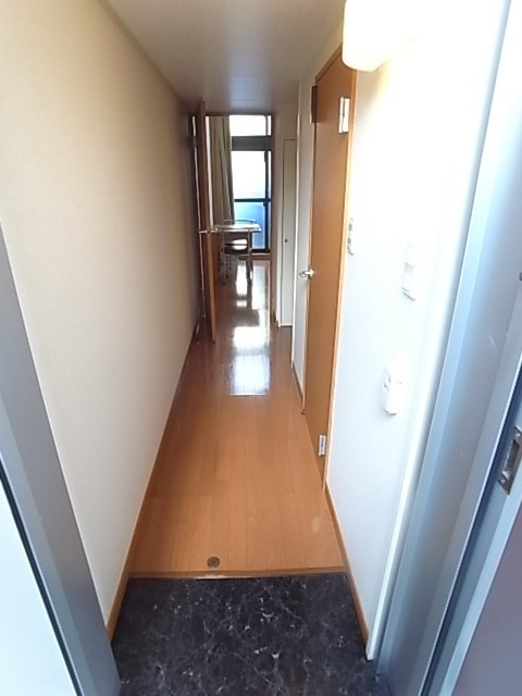 レオパレスSunShineの玄関