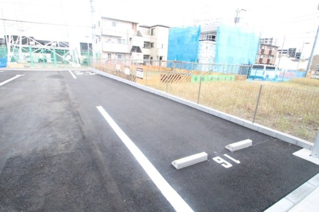 エクセルⅢの駐車場