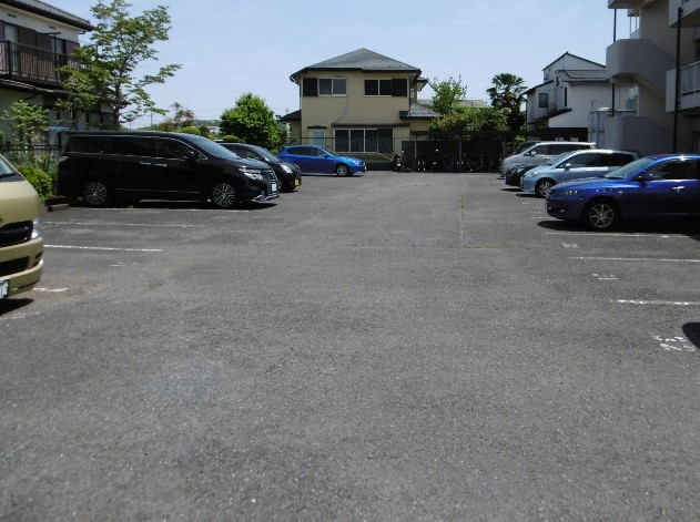 【駐車場】