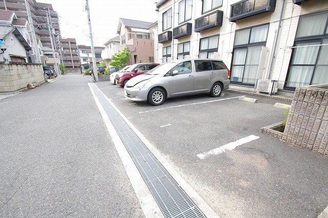 【駐車場】 | レオパレスシリウス