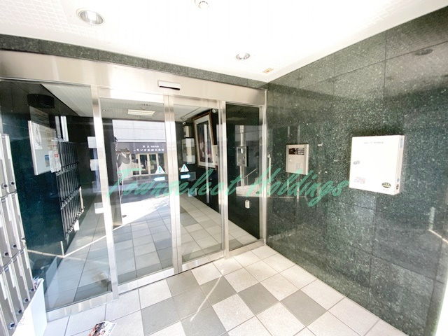 藤沢市円行１丁目の賃貸マンションのエントランス|清潔感のあるエントランスです♪