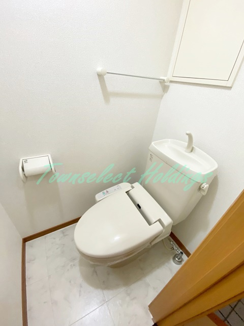 藤沢市円行１丁目の賃貸マンションのトイレ|清潔感のあるトイレです