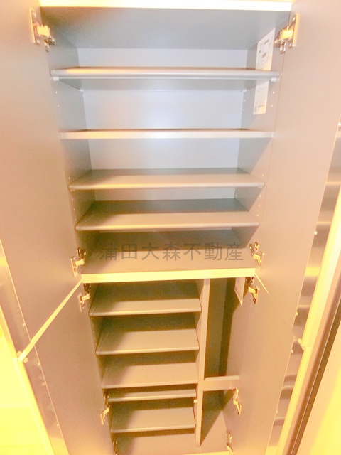address HONHANEDA(アドレスホンハネダの設備|玄関収納　シューズボックス