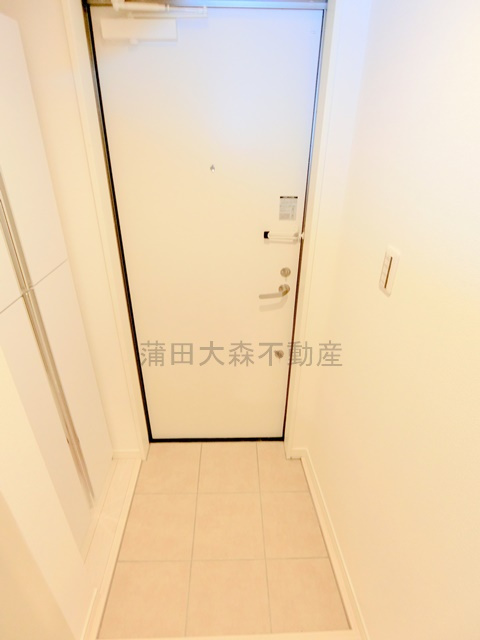 address HONHANEDA(アドレスホンハネダの玄関