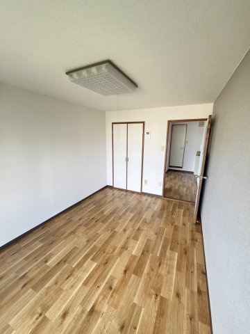 【寝室】