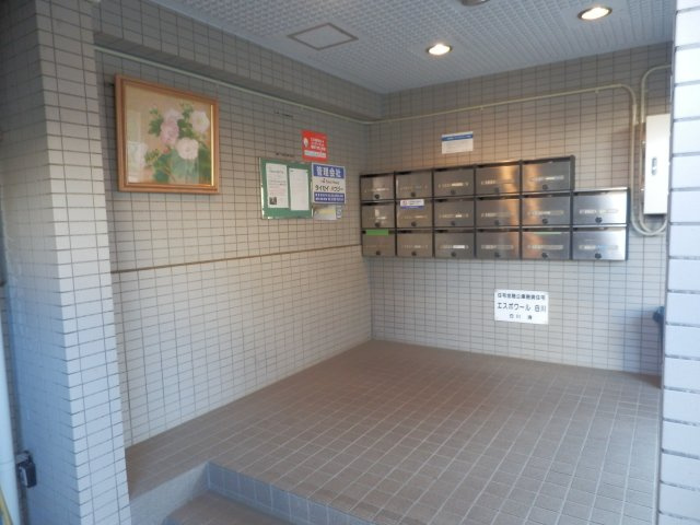 エスポワール白川のエントランス