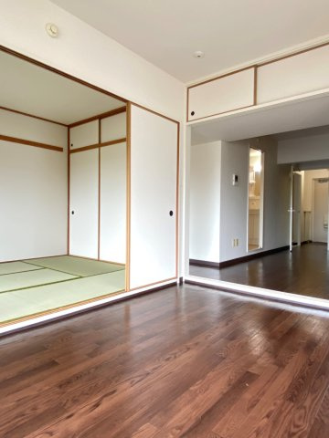 エスポワール白川の洋室