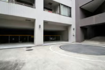 パークキューブ春日安藤坂の駐車場