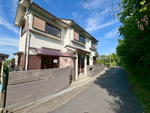 草津市野村4丁目　中古戸建ての外観