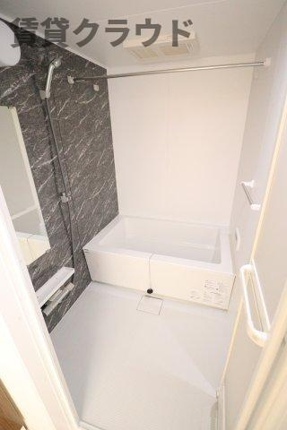 （仮称）市原市五井西新築アパートの浴室|落ち着いた色調のトイレです
