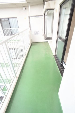 グリーンパーク船橋のバルコニー|日当たり良いですよ