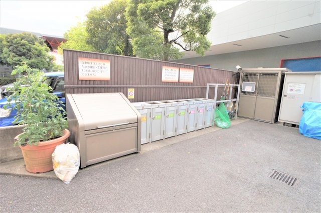 グリーンパーク船橋のその他共用部分|敷地内ゴミ置き場も広くて大きいですよ