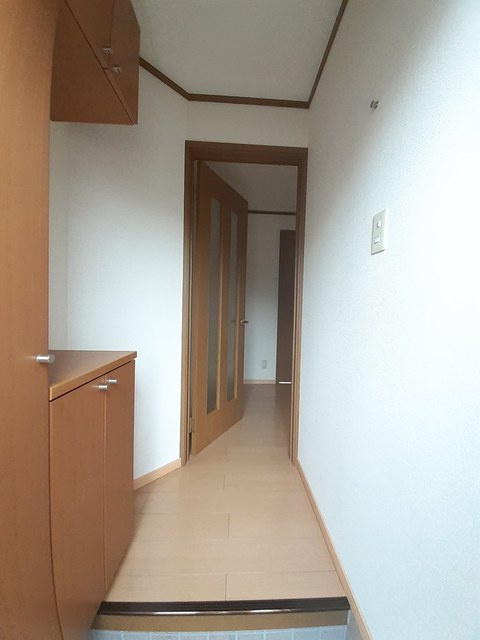 フレスコ　モルティの玄関
