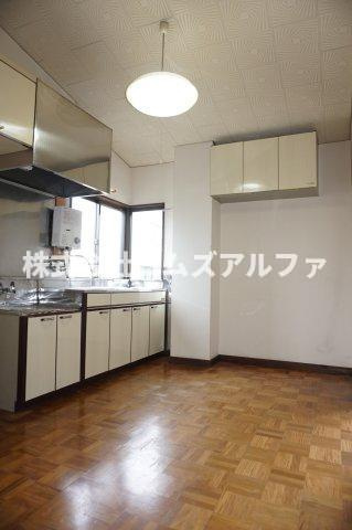 清田アパートの居間・リビング|清田アパート　ダイニング