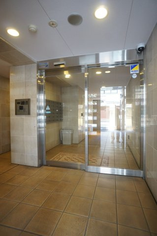 ひびき錦糸町 門田ビルのエントランス
