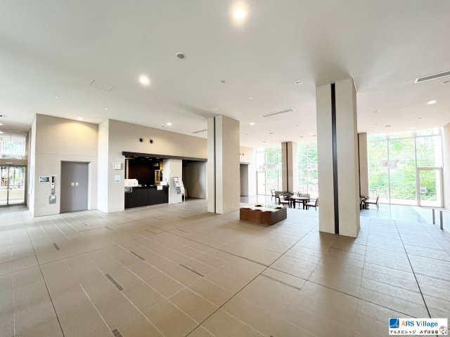 FOREST　RESIDENCEのロビー|広々としたロビー