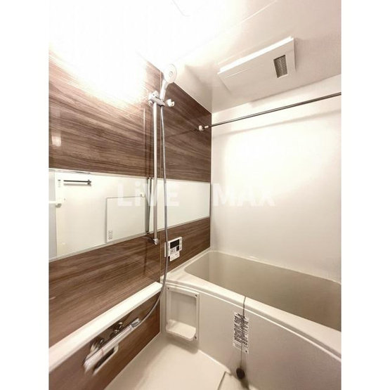 【浴室】コンフォリア・リヴ住吉千田