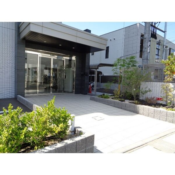 三島マンション博多駅東　吉塚小学校区のエントランス|三島マンション博多駅東