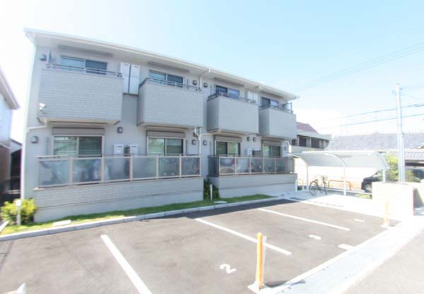 和泉市小田町２丁目のハイツの外観|外観もきれいです