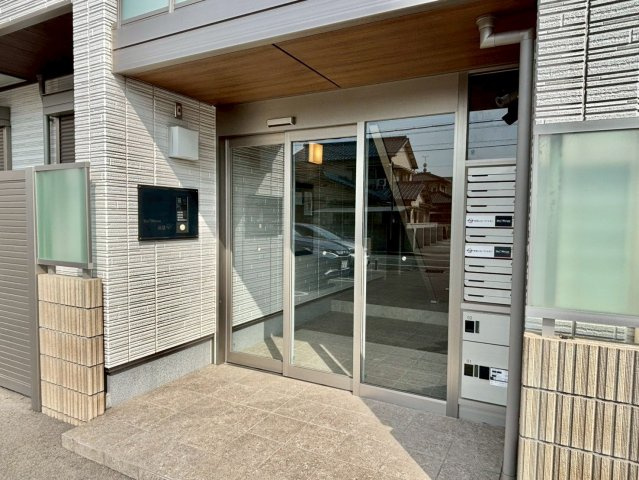 シャーメゾン　姫路Ｗのエントランス