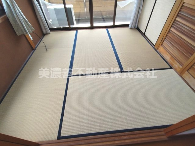 ６７１９５　岐阜市粟野東2丁目中古戸建の和室