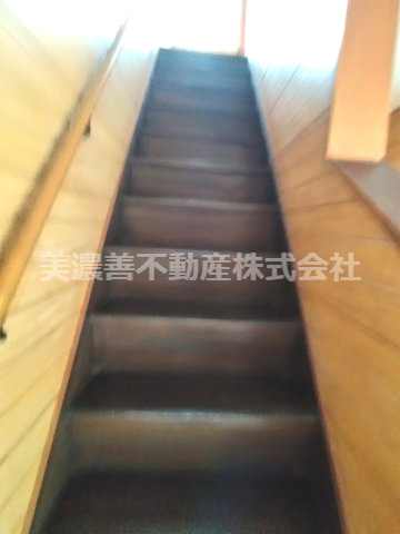 ６７１９５　岐阜市粟野東2丁目中古戸建の内装