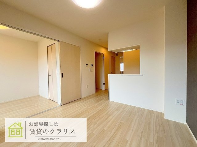 サンフィット桂の居間・リビング