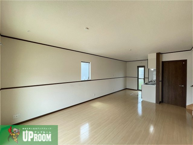 熊澤様戸建賃貸住宅A棟の居間・リビング