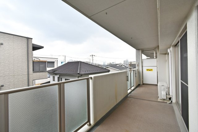 ファミリーフィールズ大宮弐番館のバルコニー