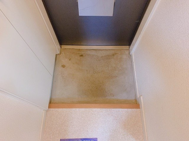 レオパレスＡＫＵＲＡの玄関