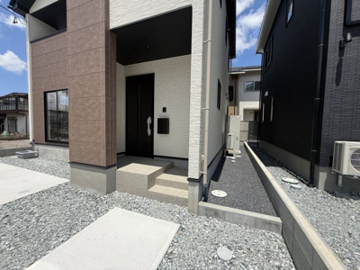 【玄関】 | LIGARE　山形市小白川町５丁目１期 | ★内覧予約でブランド米2kg★