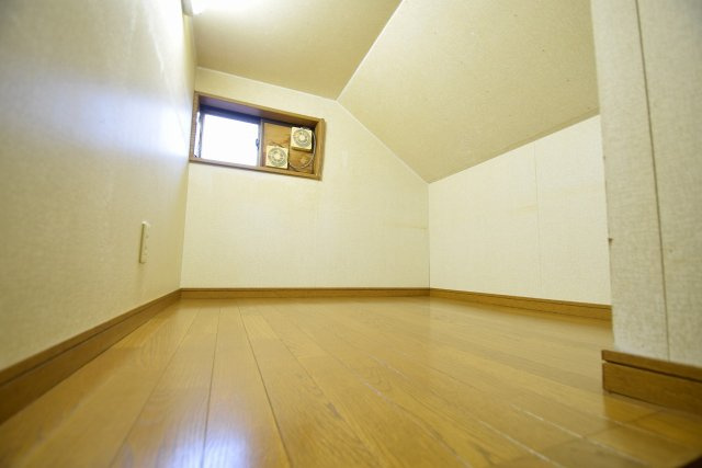 中藤下郷貸家の内装|小屋裏収納