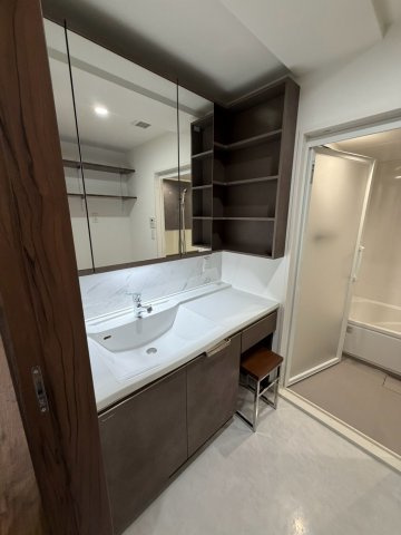 名古屋市東区主税町２丁目の賃貸マンションの洗面所