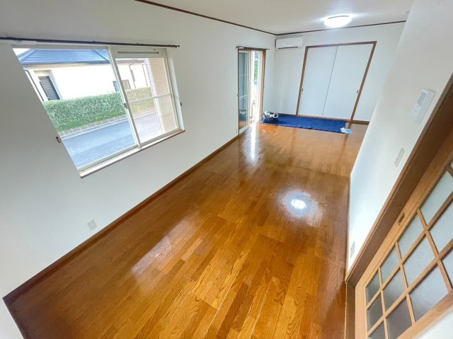 【居間・リビング】 | リブレス平賀学園台戸建