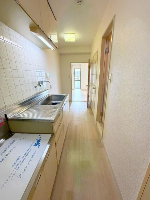 足立区大谷田４丁目の賃貸マンションの内装